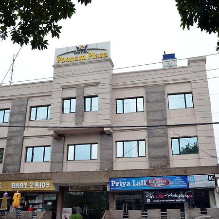Hotel Poonam Plaza Agra  Dış mekan fotoğraf