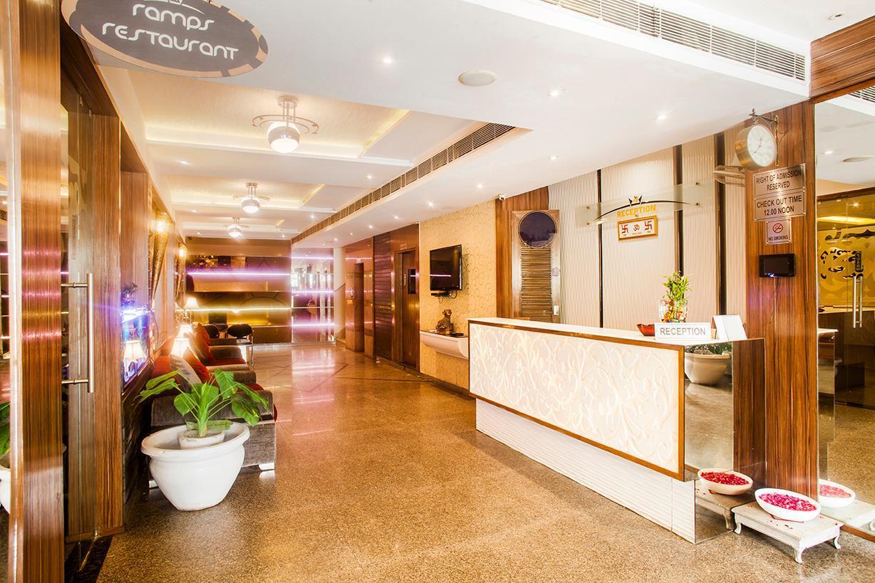 Hotel Poonam Plaza Agra  Dış mekan fotoğraf