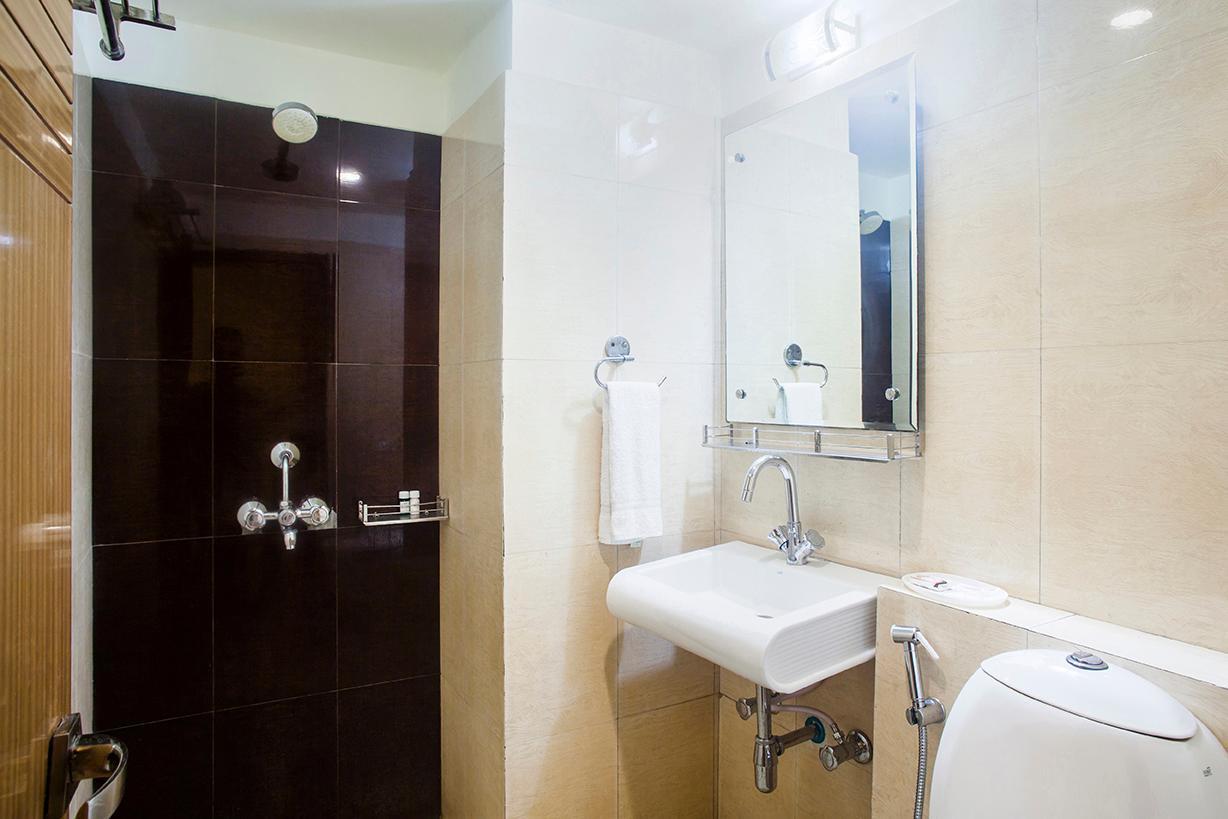 Hotel Poonam Plaza Agra  Dış mekan fotoğraf