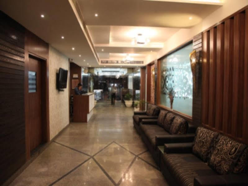 Hotel Poonam Plaza Agra  Dış mekan fotoğraf